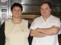 M. et Mme Dumaine, boulangers à Sainte-Mère